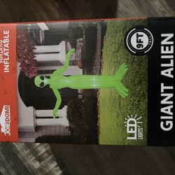 Giant Alien Inflatable 
