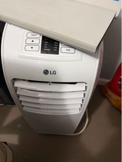 Lg Air conditioner AC 8000 like new