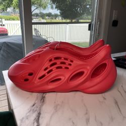 Foam Runners 