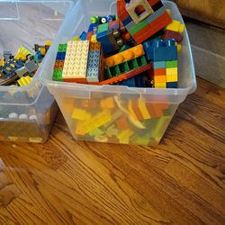 One Full Tub Of Duplos & A Duplo Train Set