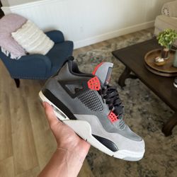 Jordan 4 “Infared” SIZE 12