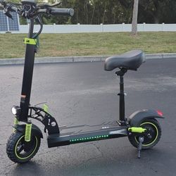 2025 Brand New M4 Scooter 