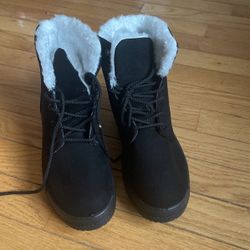 Womens Boots Euro Sz: 39