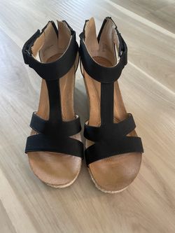 Women’s Sandals 