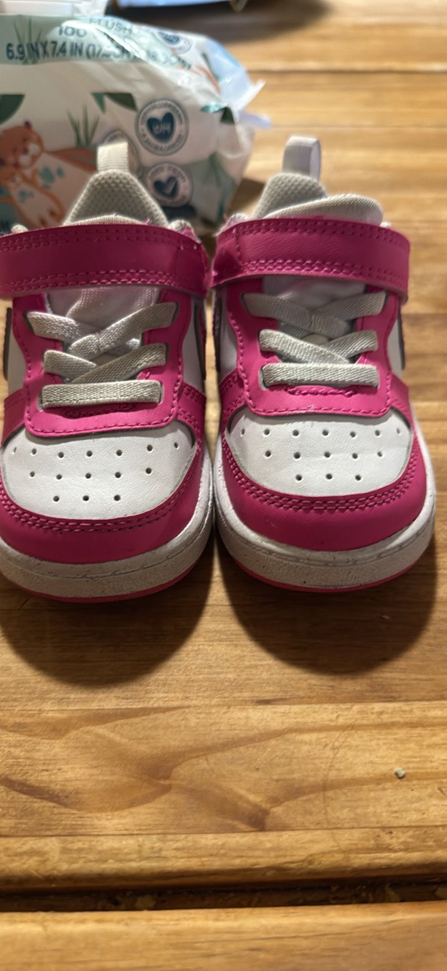Girl Nike Size 5