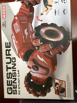 （New）Upgraded Hand Gesture Sensing RC Stunt Car with Lights Music