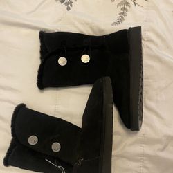 Koolaburra By UGGS women Boots