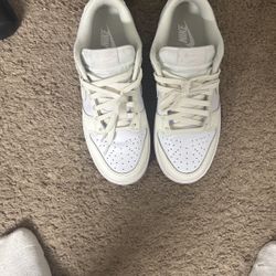 Shoes Air Force Ones 8, dunks 8, Ugg 8 