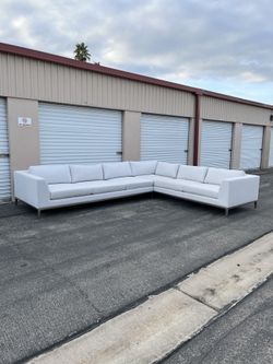 🛋️ RH ITALIA Collection Custom 2-Piece Sectional ($10 Delivery )