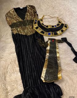 Women’s Egyptian costume