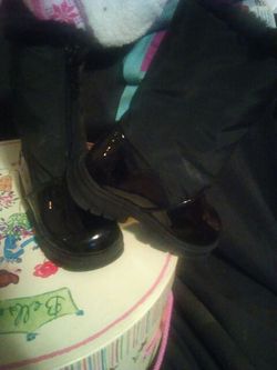 Girls boots size 7