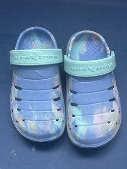 Kids Water Clogs Size 6