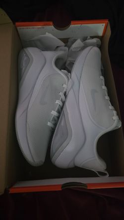 Nike Air Zoom Bella 7 Women's Training Shoes - Size 7.5 - Brand New