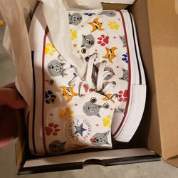 New Converse Kids Shoes Size 2 