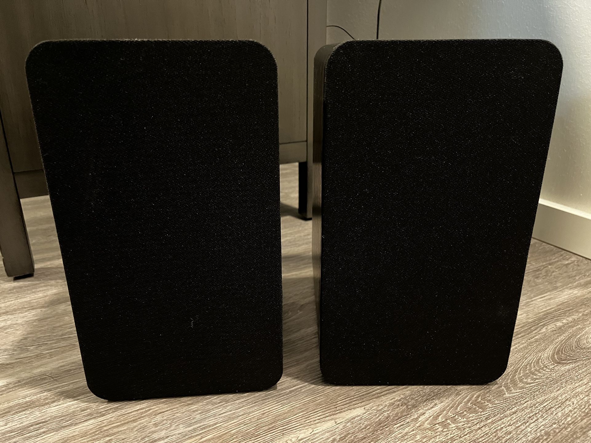 Insignia Bluetooth Bookshelf speakers (pair)