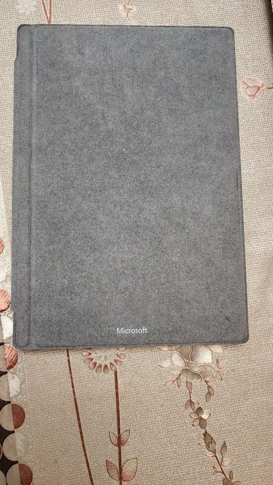 Microsoft Surface 1796