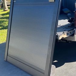 Tonneau Cover Retrax brand