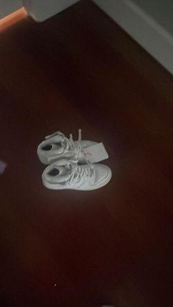 Nike Toddler shoes,Leather,size4.