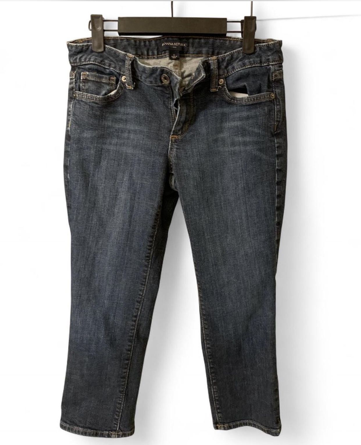 Banana Republic size 6 women’s dark wash skinny fit jeans .