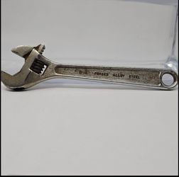 #7 Duro-chrome Adjustable Wrench