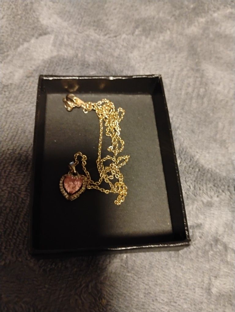 Pink Diamond 14 Karat 