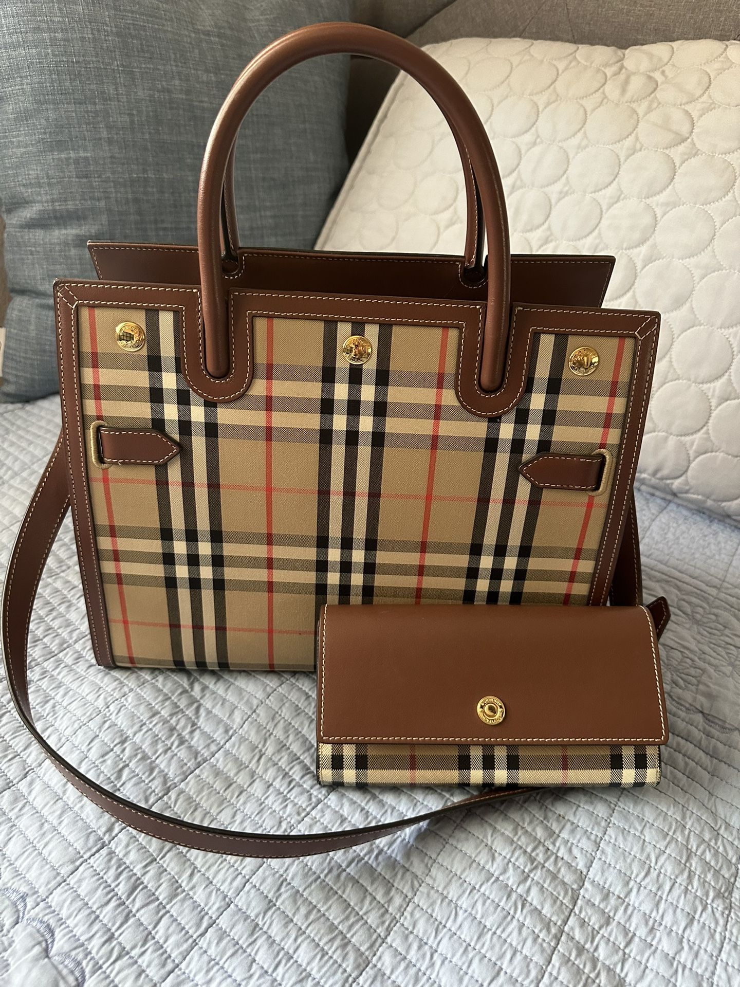 Burberry Bag & Wallet