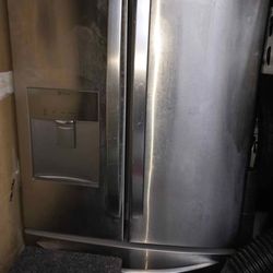 Double Door LG Fridge