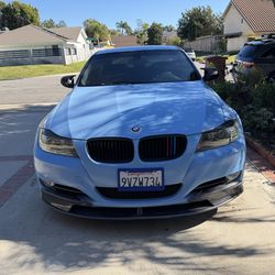 2009 BMW  low mileage 2 owners