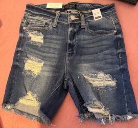 women's distressed shorts