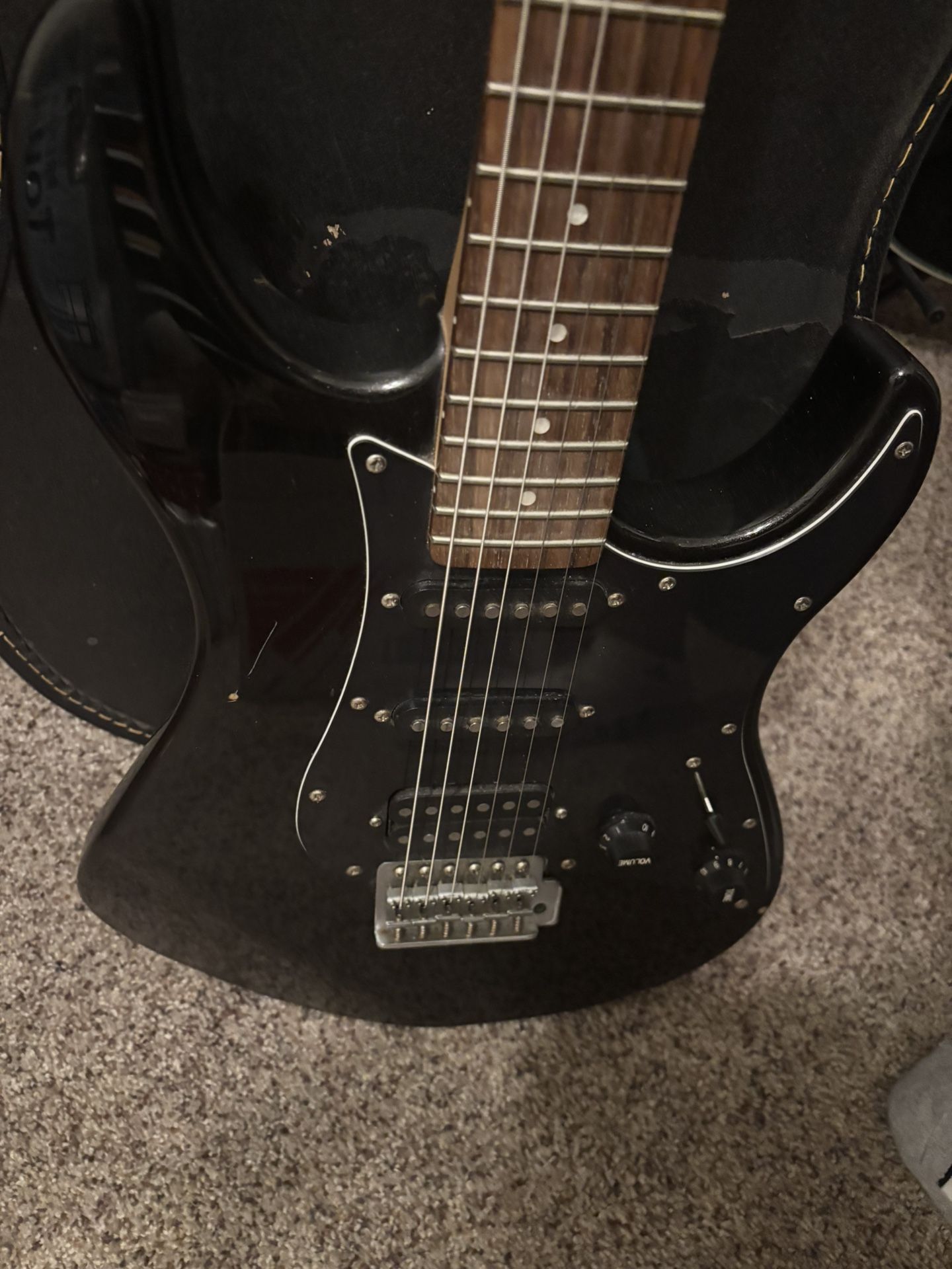 Yamaha Vintage EG112c2 Electric Guitar And Practice Amp