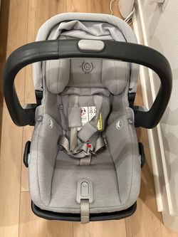 Uppababy Mesa V2 car seat for baby
