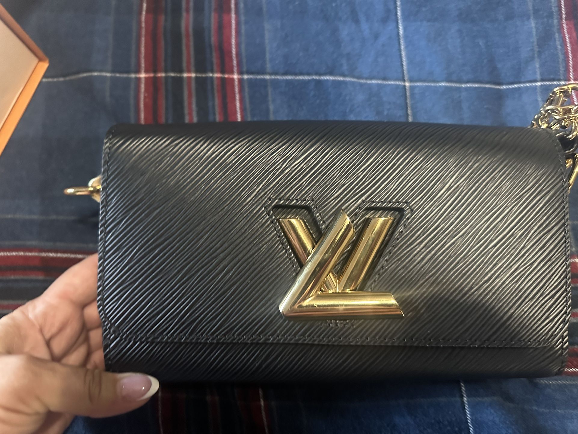 Barely Used Louis Vuitton Twist West In Black