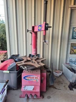 Tire machine