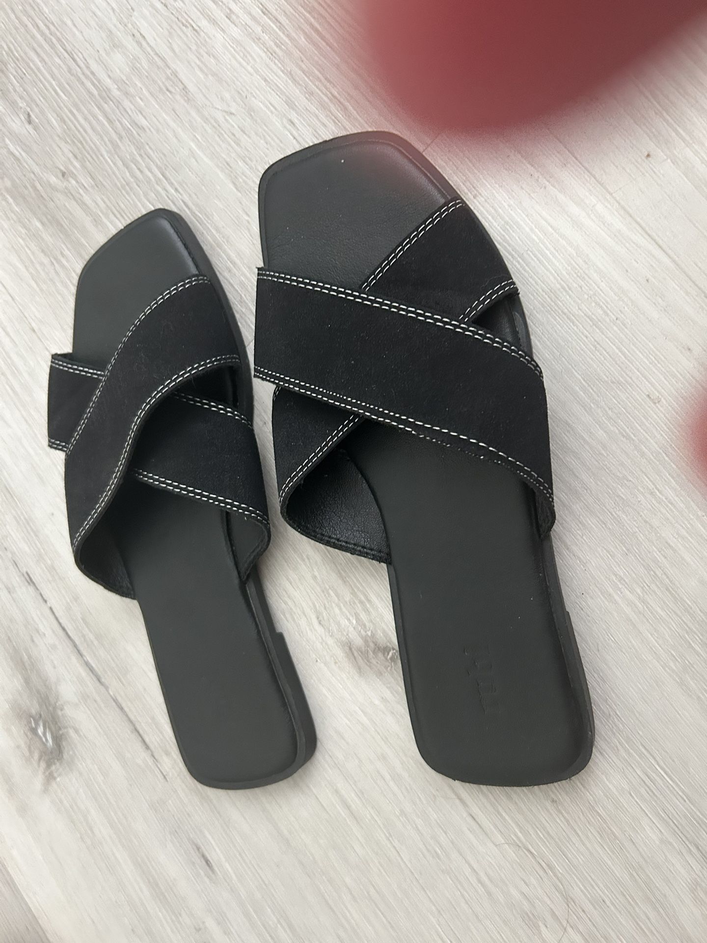 Black Flats $15