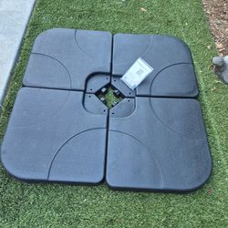 Water Filled Umbrella Base For Offset Cantilever Umbrella Color: Black 