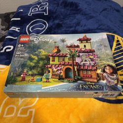 Lego Disney Encanto The Madrigal House