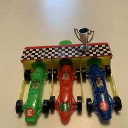 Vintage TOY INDY STYLE LAUNCHER W/3 Race Cars And A Trophy..Made In Hong Kong—Mfgr Unknown 
