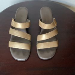 Women’s Sandals 