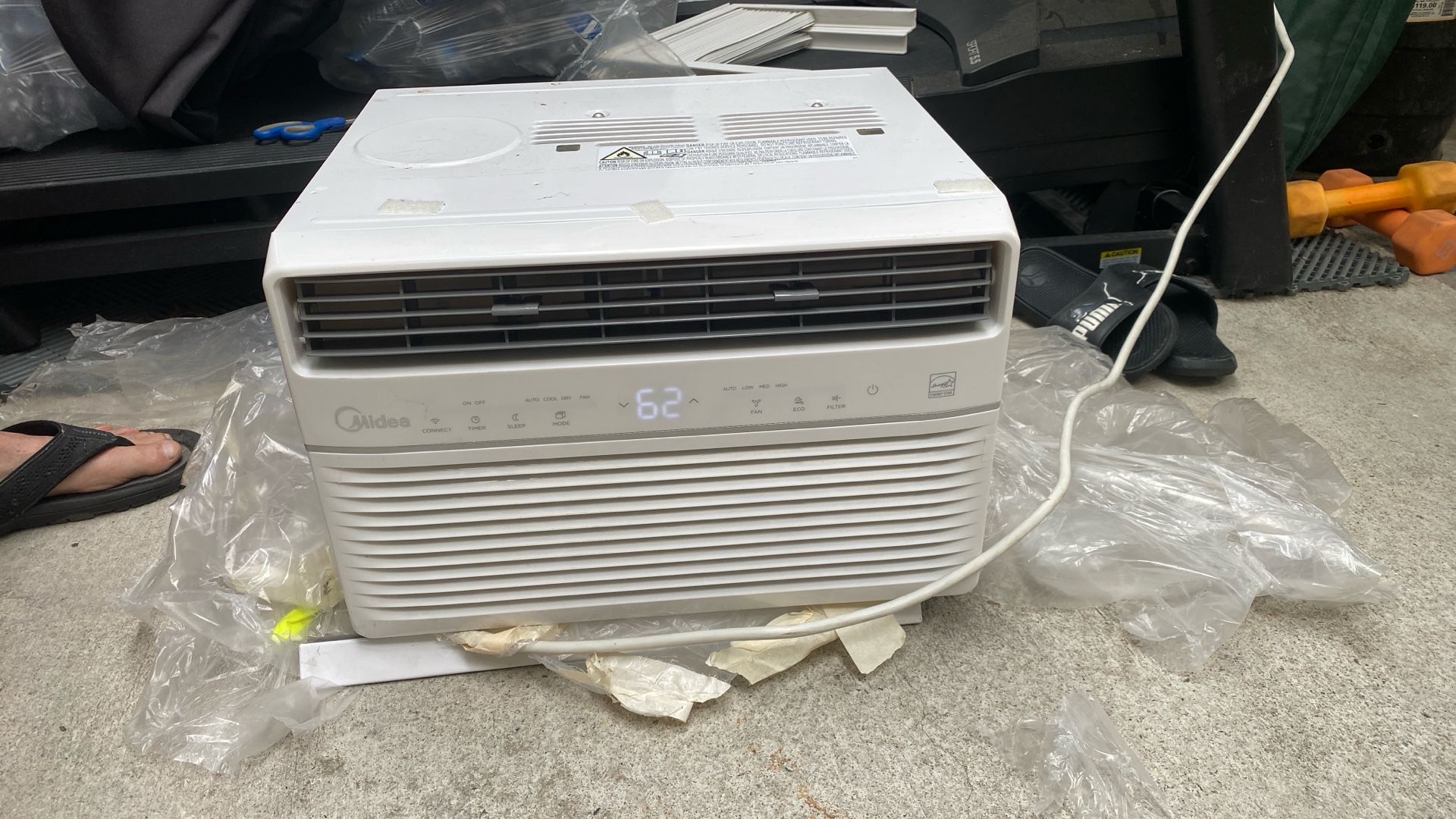 Window Type Air Conditioner
