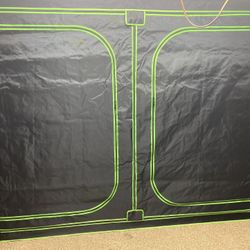 Grow Tent And Light  Like New Inbox GroXcess 4’x8’ Tent and Like New ION 630w LED 