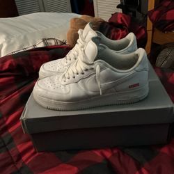 White Suprem AF1