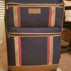 Tommy Hilfiger Luggage - Large and Medium 2 pc
