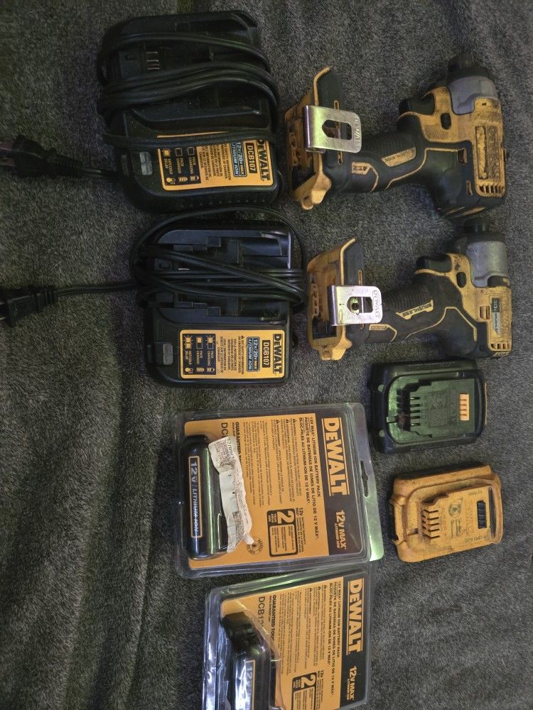 Drills With Batteries And Chargers