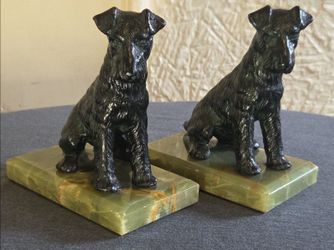 Nice Vintage Pair Of Onyx & Spelter Fox Terrier Bookends. 7" x 6" x 3", no chips, no cracks, excellent condition.