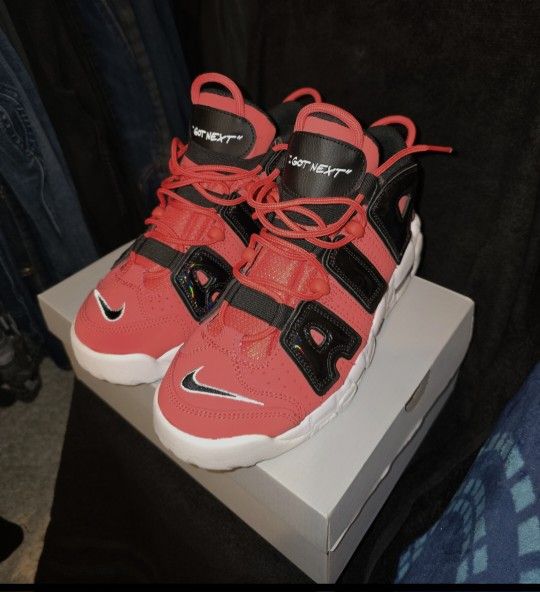 Nike Uptempo Size 7y