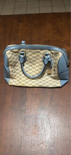 Michael Kors medium hand bag
