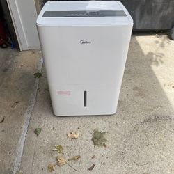 Midea Dehumidifier 75 Pints 