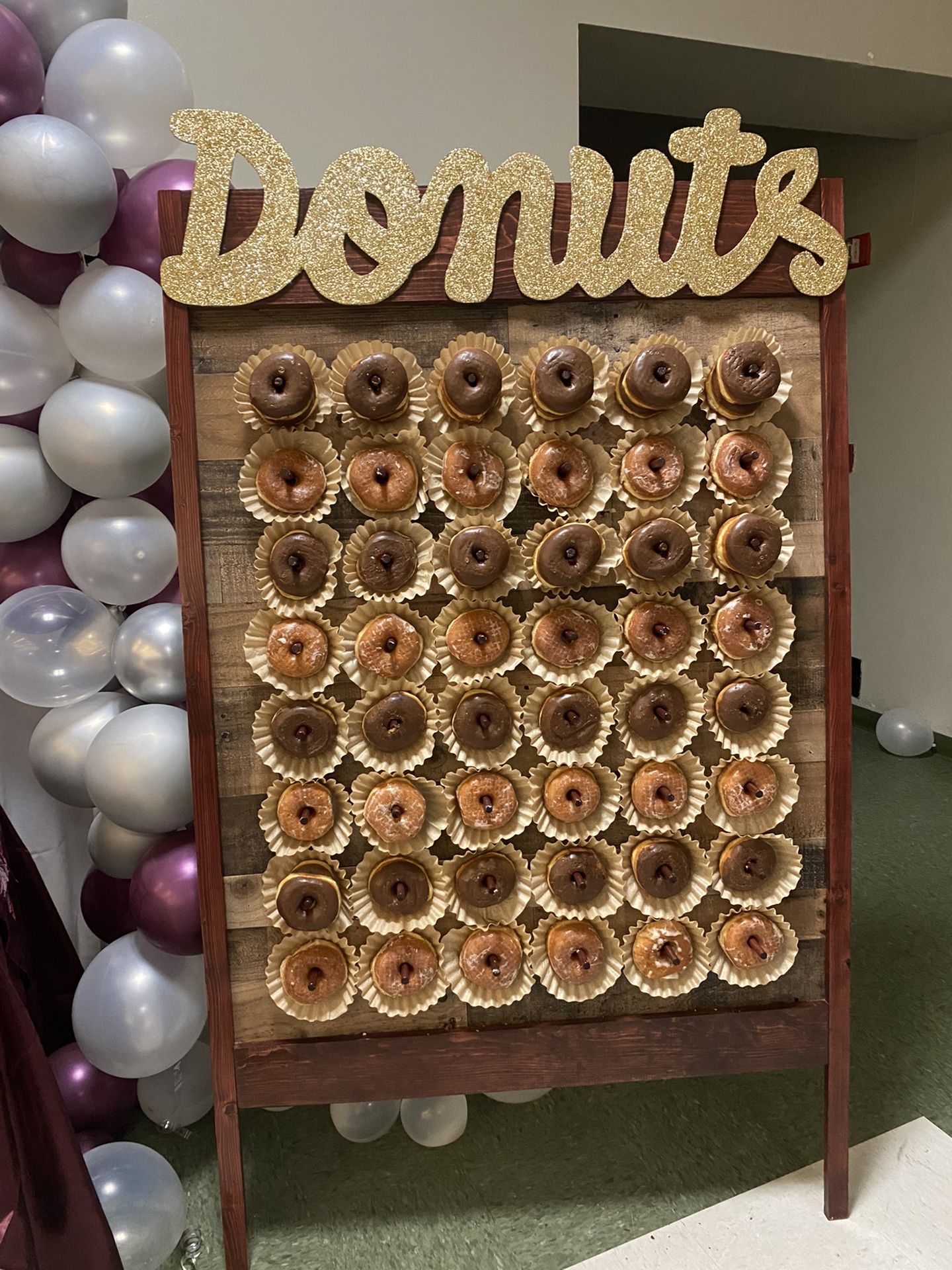 Donut Wall Darl Rustic