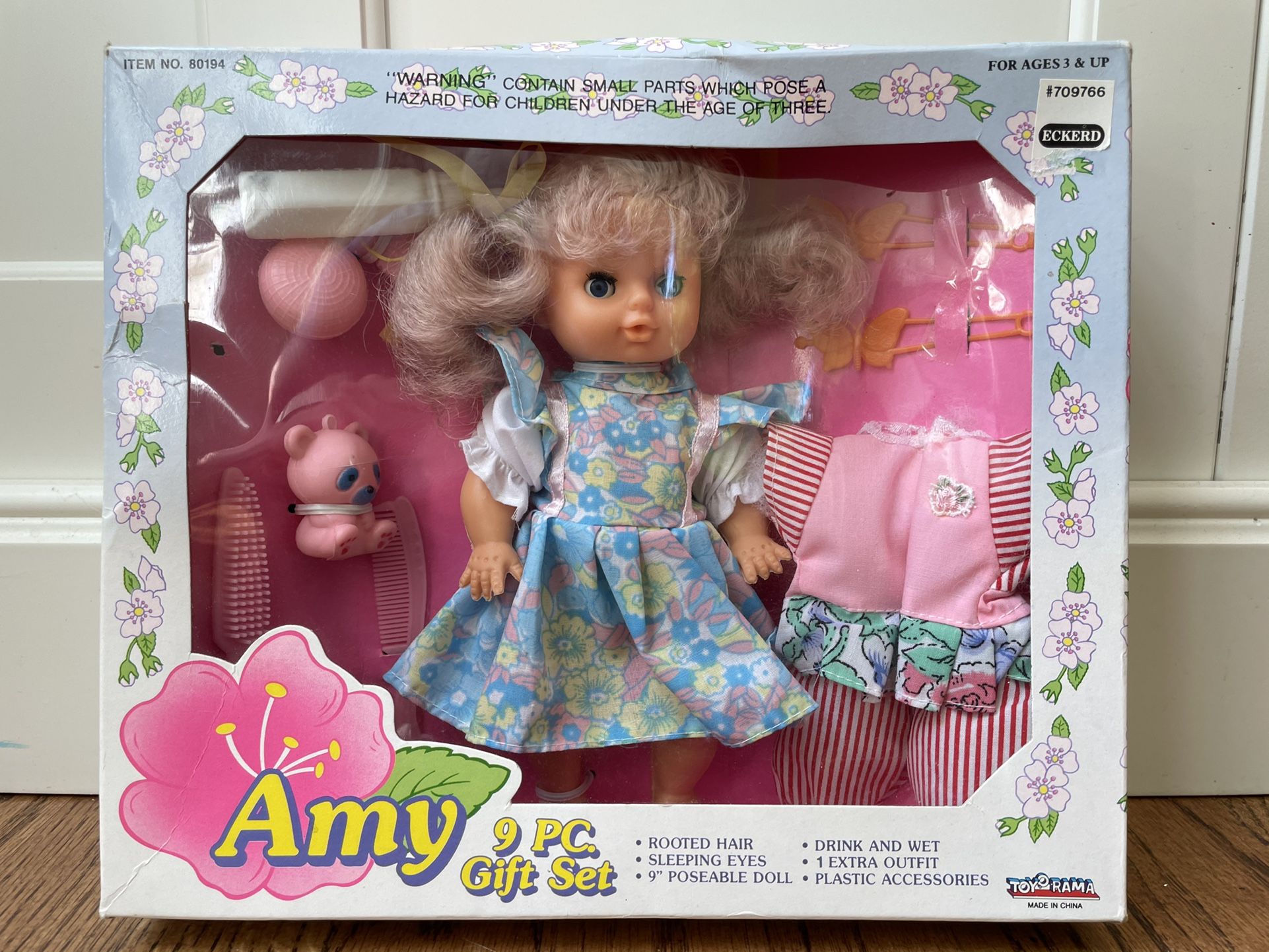 Vintage 1993 Amy 9 PC Gift Set Eckerd Toy O Rama 9” Doll- ULTRA RARE! This vintage 90’s Toy O Rama gift set doll is very rare and hard to find and so 