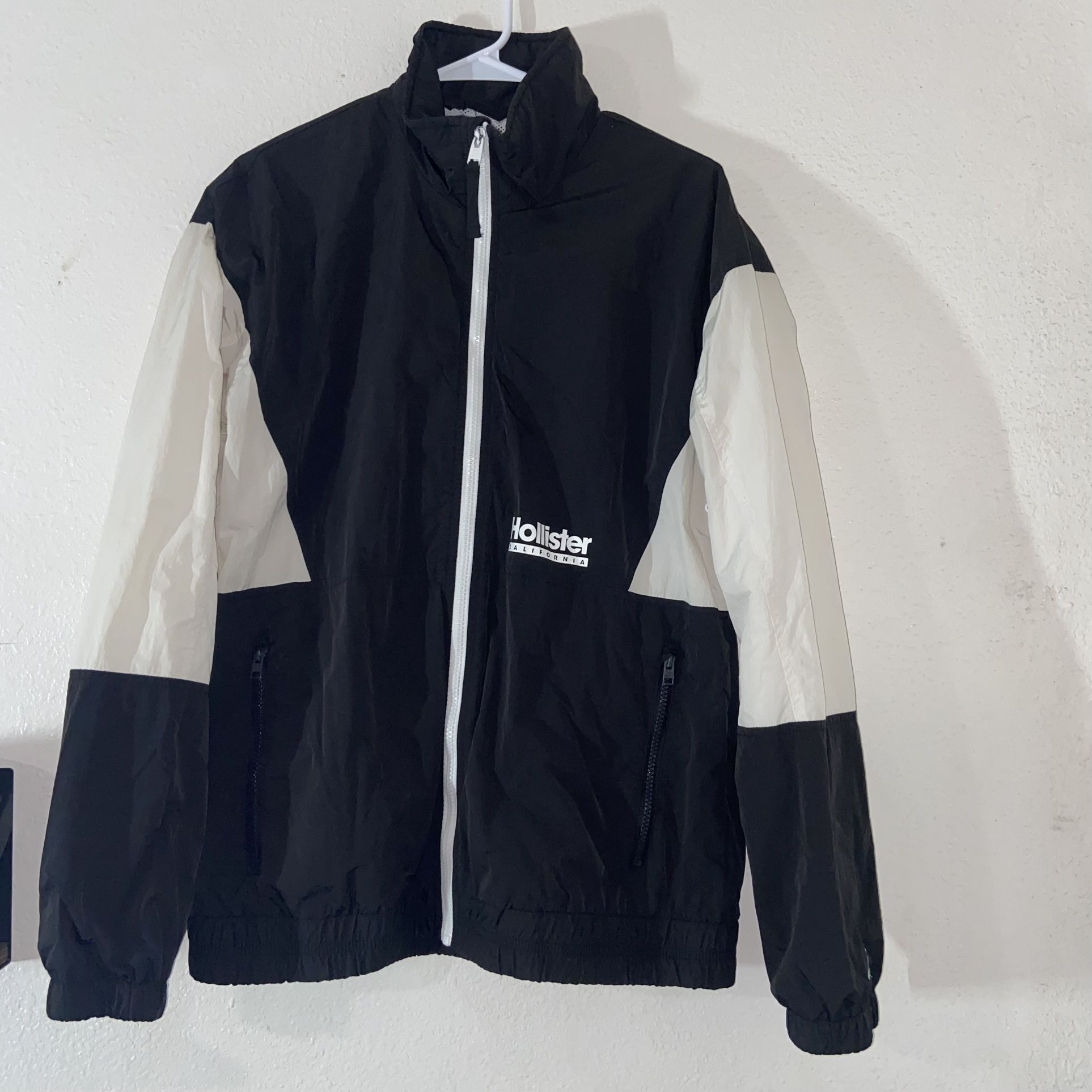 Hollister Wind Breaker Jacket Size medium Used